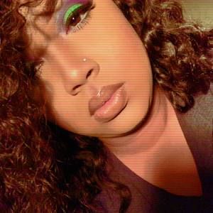 Meet your Posher, Jasmine